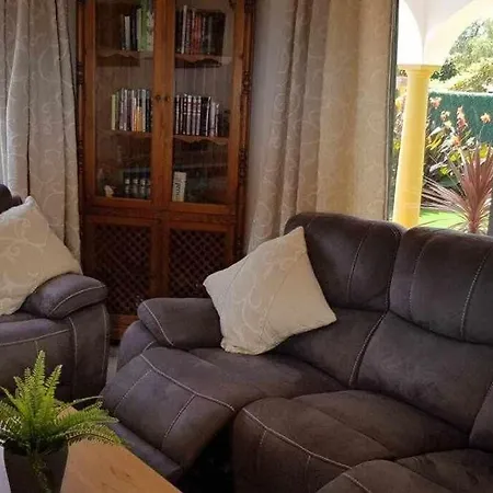 Villa Guadalmina Bonita Con Piscina Playa 800m Marbella